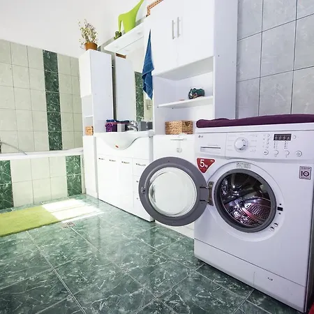 Vadmacska Vadasz Es Vendeghaz Csakanyospuszta